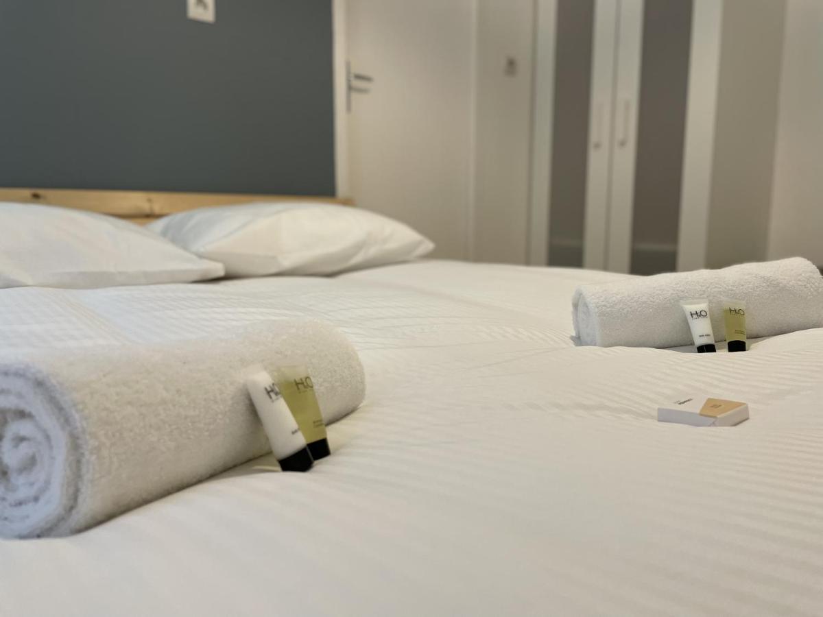 Saphir, Hyper Centre Ville Au Calme Au Fond D'Une Impasse Caen Buitenkant foto